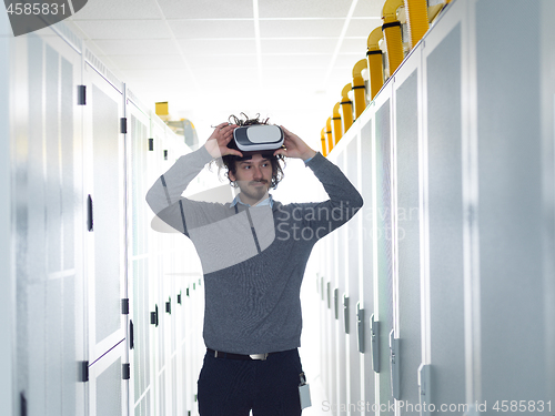 Image of IT engeneer using virtual reality headset