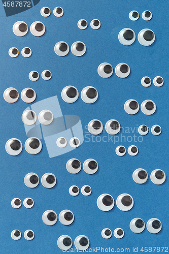 Image of Different sizes of plastic googly eyes.