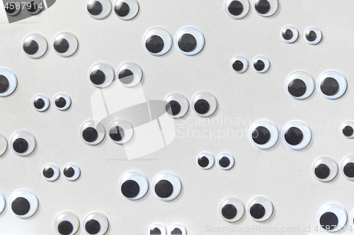 Image of Horizontal pattern from plastic Googly eyes.