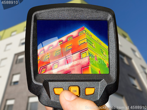 Image of Recording Heat Loss at the Residential building