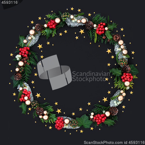 Image of Christmas Floral Bauble and Star Wreath 