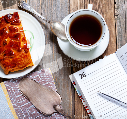 Image of breakfast with coffee and cake