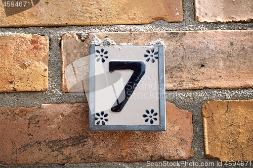 Image of Sign with the number 7 house number