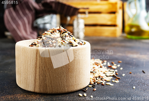 Image of raw rice