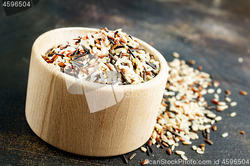 Image of raw rice