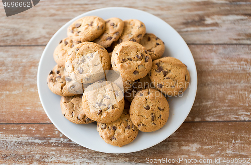 Image of close up of oatmeal cookies on plate