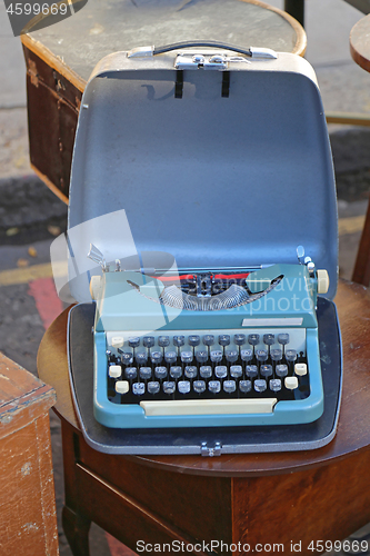 Image of Portable Typewritter Case