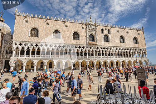 Image of Doge\'s Palace in Venice with tourists around
