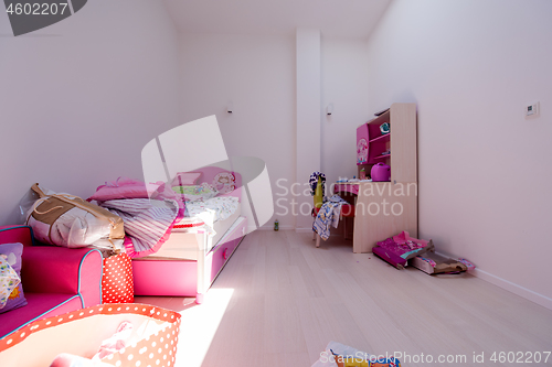 Image of pink little girl\'s room