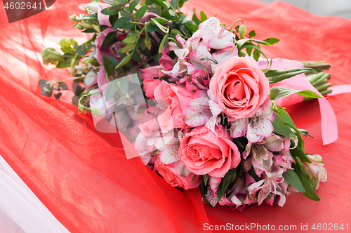 Image of Pink faded roses bouquet