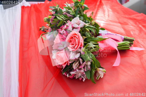 Image of Pink faded roses bouquet