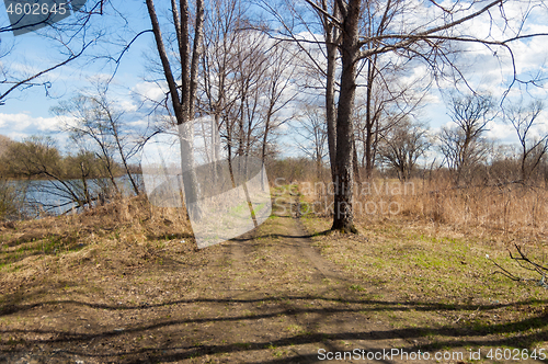 Image of Dirt road 