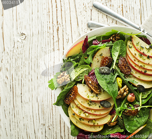 Image of Green salad fruit