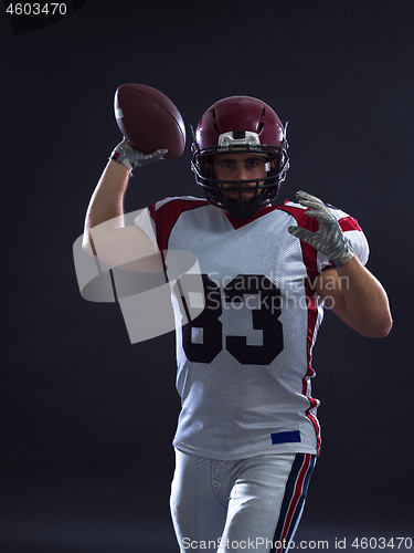 Image of american football player throwing ball