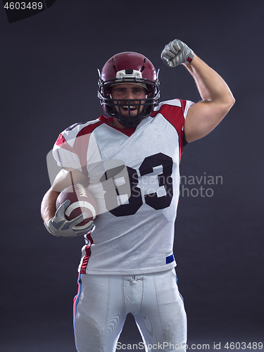 Image of american football player celebrating touchdown