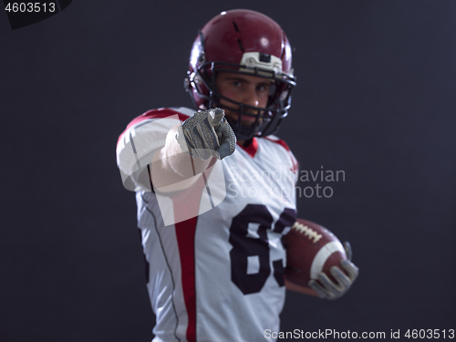 Image of American football player pointing