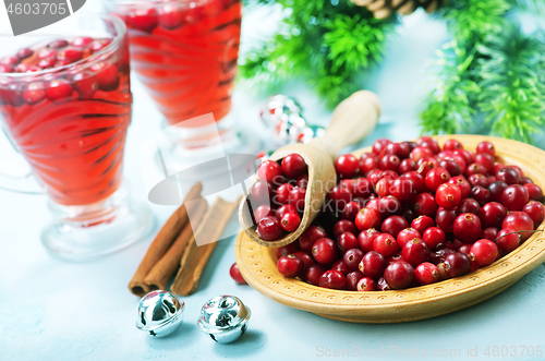 Image of cranberry drink and berries