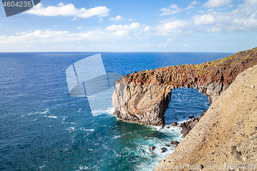 Image of rock arch Punta Perciato