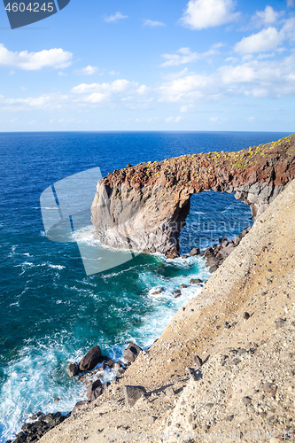 Image of rock arch Punta Perciato