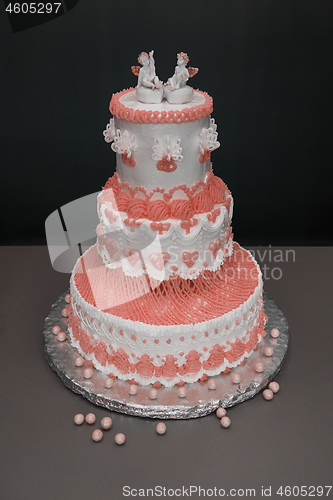 Image of Wedding cake on table