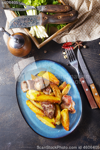 Image of potato with meat