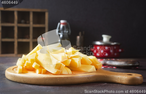 Image of raw  potato