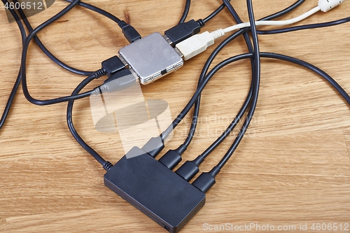 Image of Usb hubs and cables