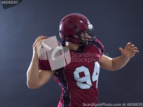 Image of american football player throwing ball