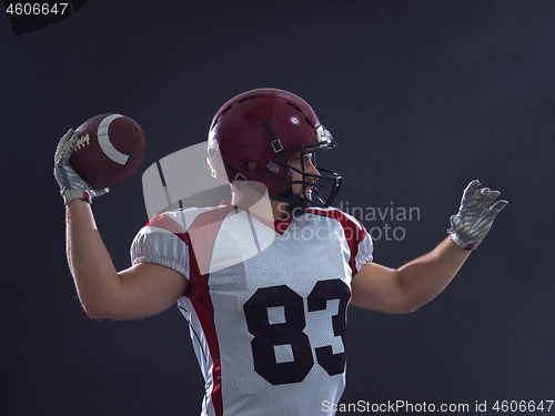 Image of american football player throwing ball