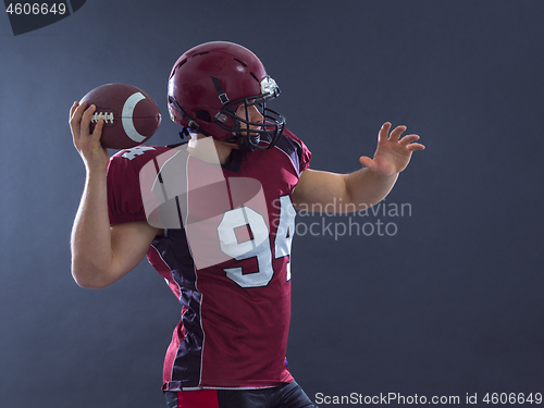 Image of american football player throwing ball