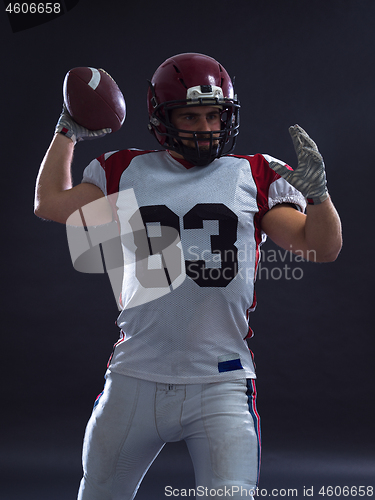 Image of american football player throwing ball