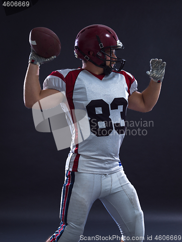 Image of american football player throwing ball