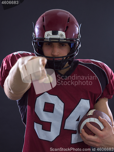 Image of American football player pointing