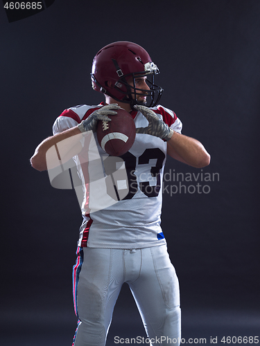 Image of american football player throwing ball