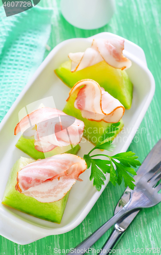 Image of ham and melon