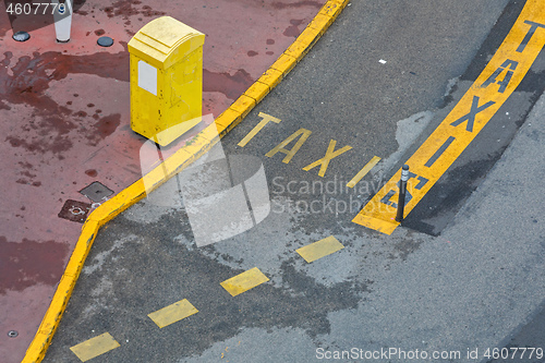 Image of Taxi Sign