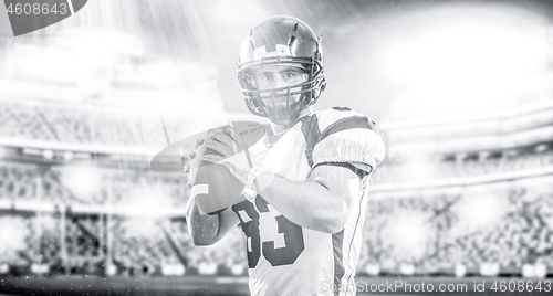 Image of american football player throwing ball