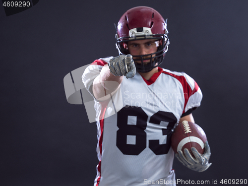 Image of American football player pointing