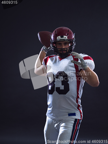 Image of american football player throwing ball