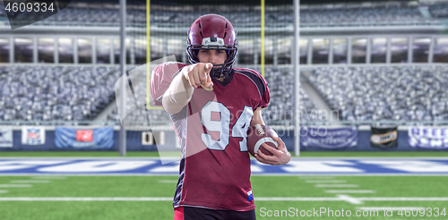 Image of American football player pointing