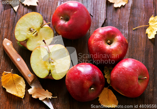 Image of red apples