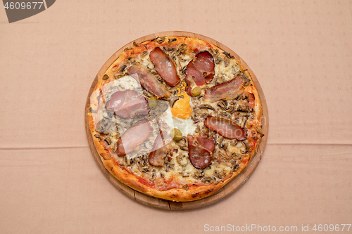 Image of Proscuitto Pizza Top