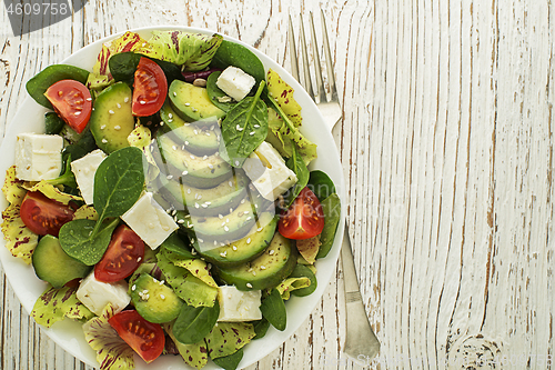 Image of Green salad avocado feta