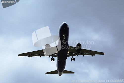 Image of Commercial Plane Landing