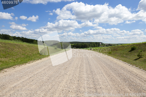 Image of country road.