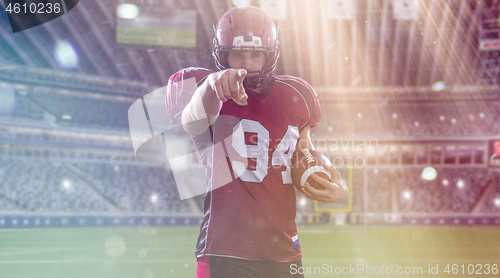 Image of American football player pointing