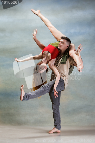 Image of Two people dancing