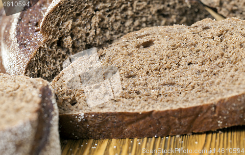 Image of sliced rye bread