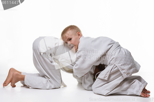 Image of Two sambo students fight in a porter