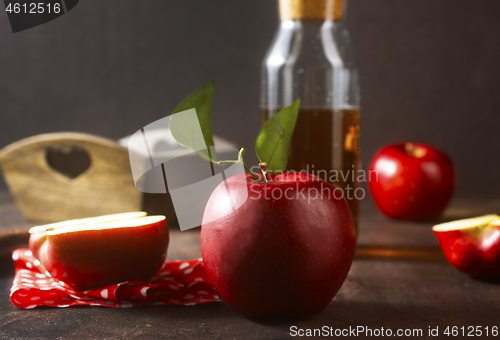 Image of red apples